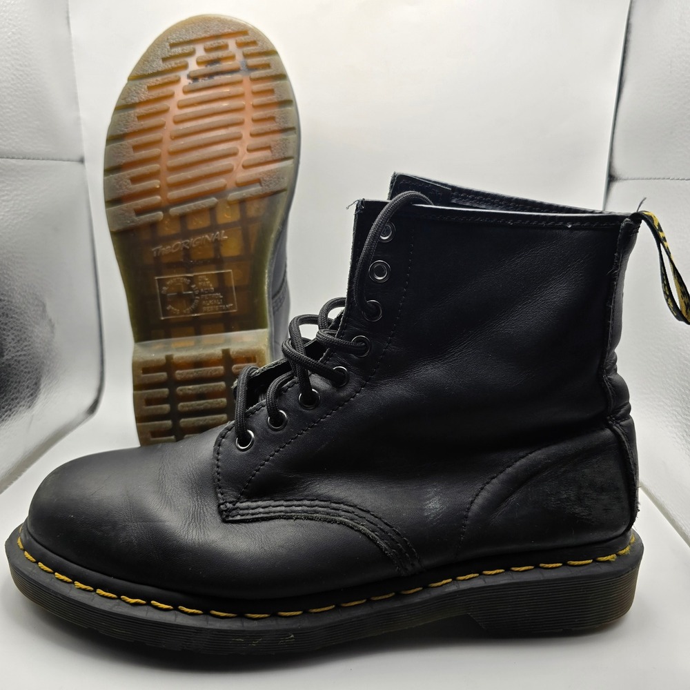 Dr. Martens 1460 Black Smooth Leather 8-Eye Lace Up Combat Boots Mens Size 9